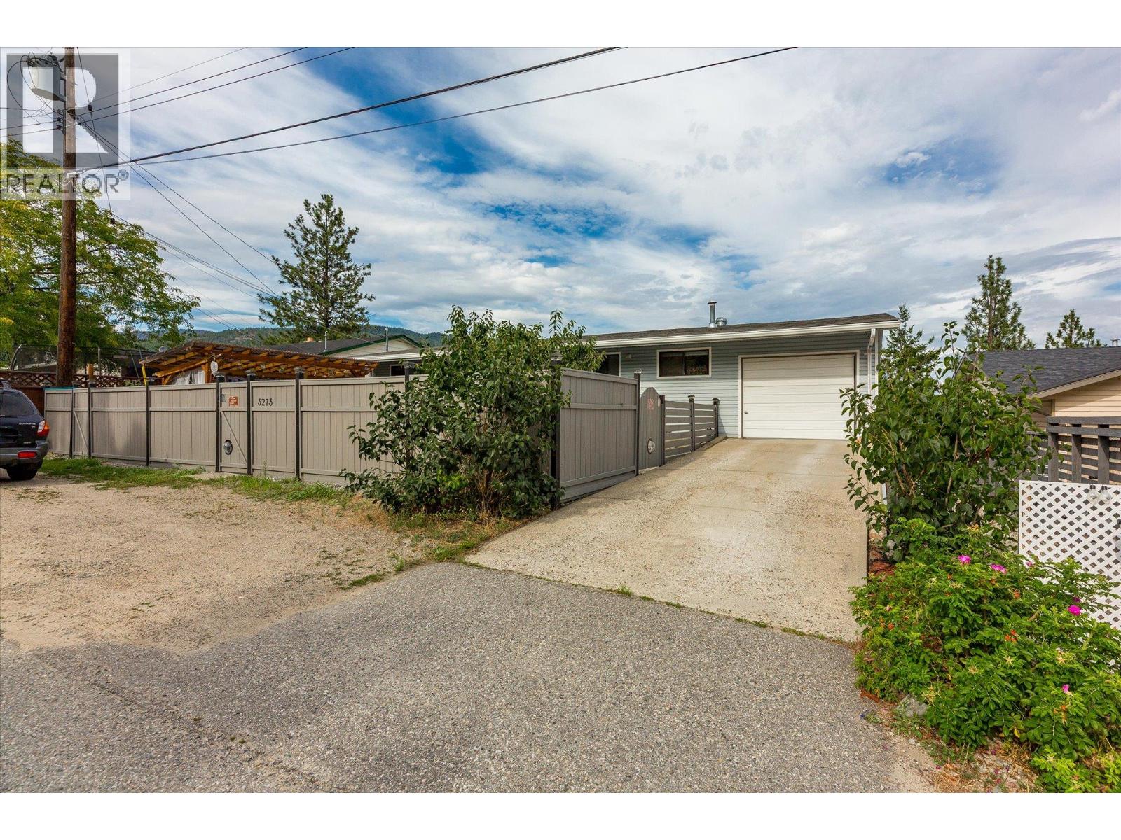  3273 McLeod Road, West Kelowna