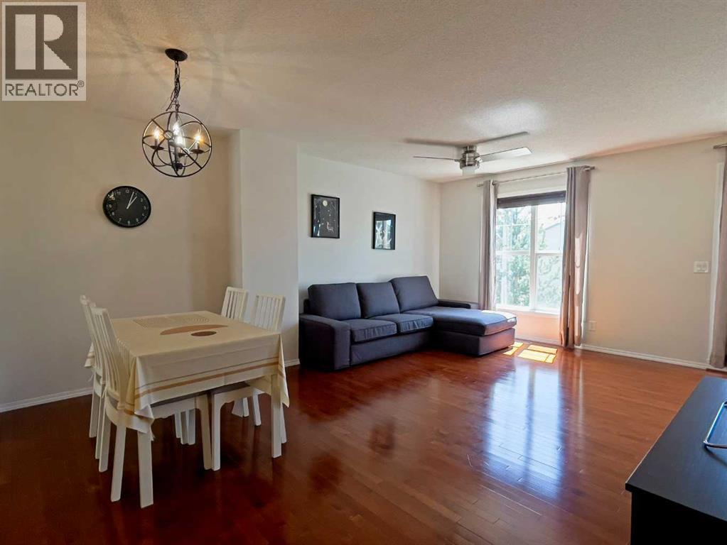 Single Family House for Sale in  Toscana Gardens NW Tuscany Calgary 