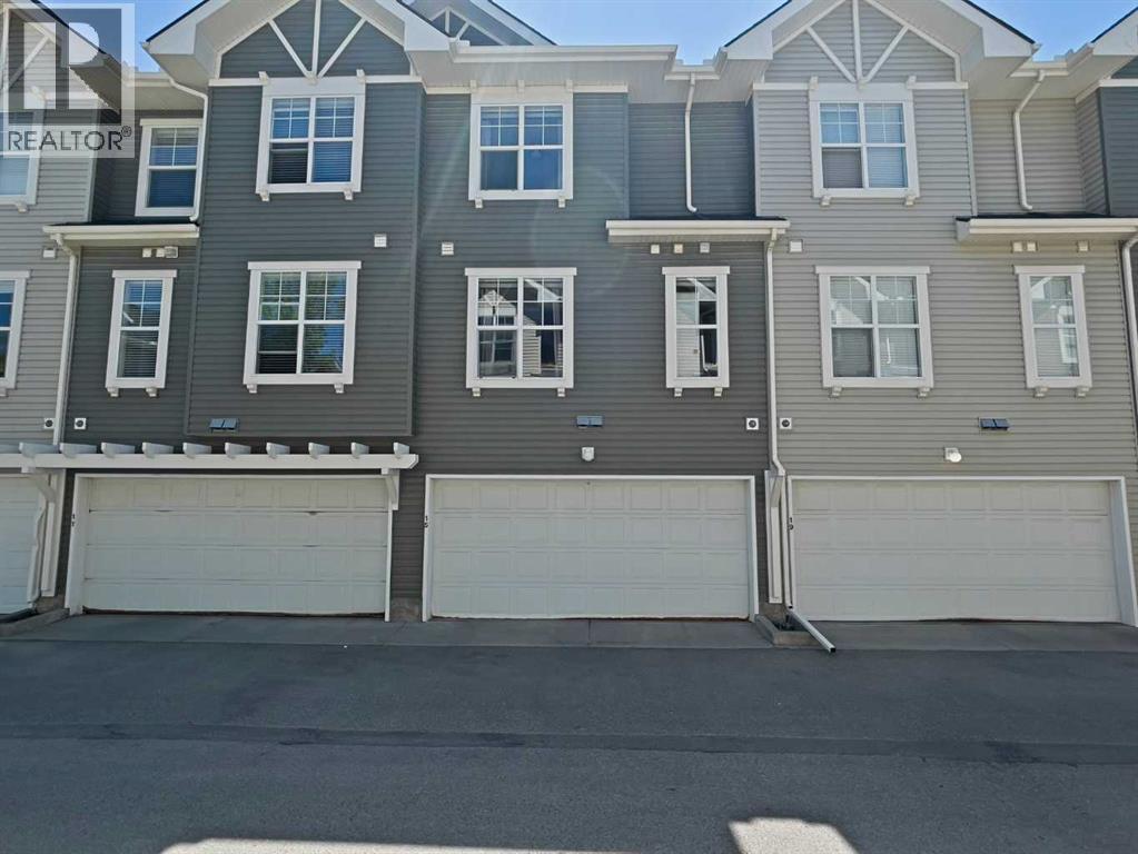 Single Family House for Sale in  Toscana Gardens NW Tuscany Calgary 