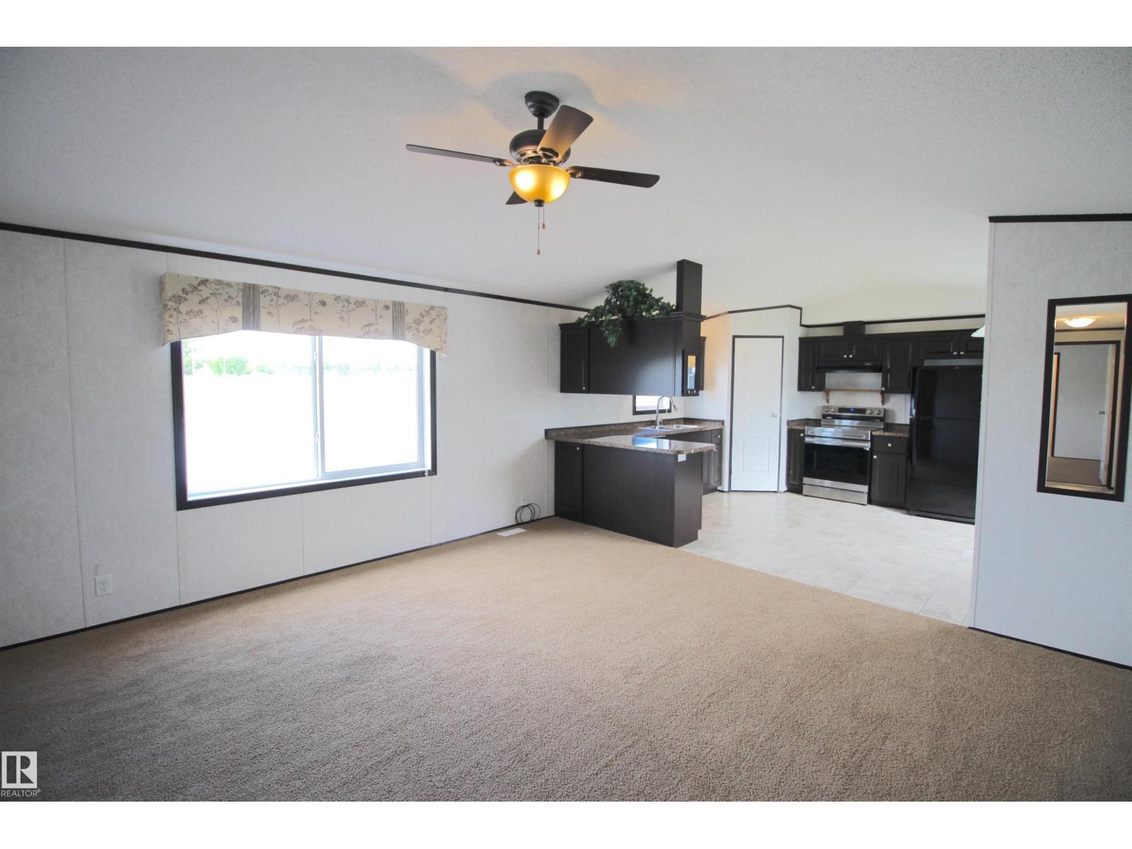 Photo 38 of 41 5220 44 Av, Calmar AB