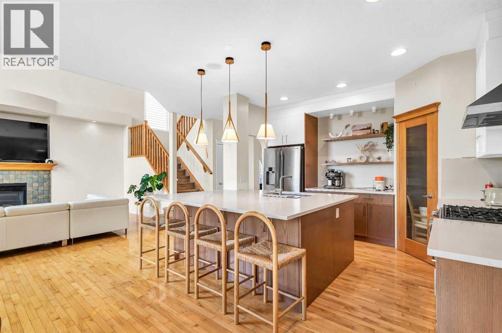 Photo 21 of 511 Cresthaven Place Sw, Calgary AB