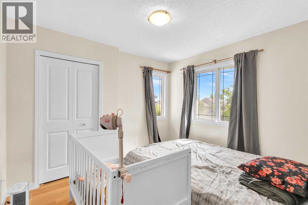 Photo 18 of 511 Cresthaven Place Sw, Calgary AB