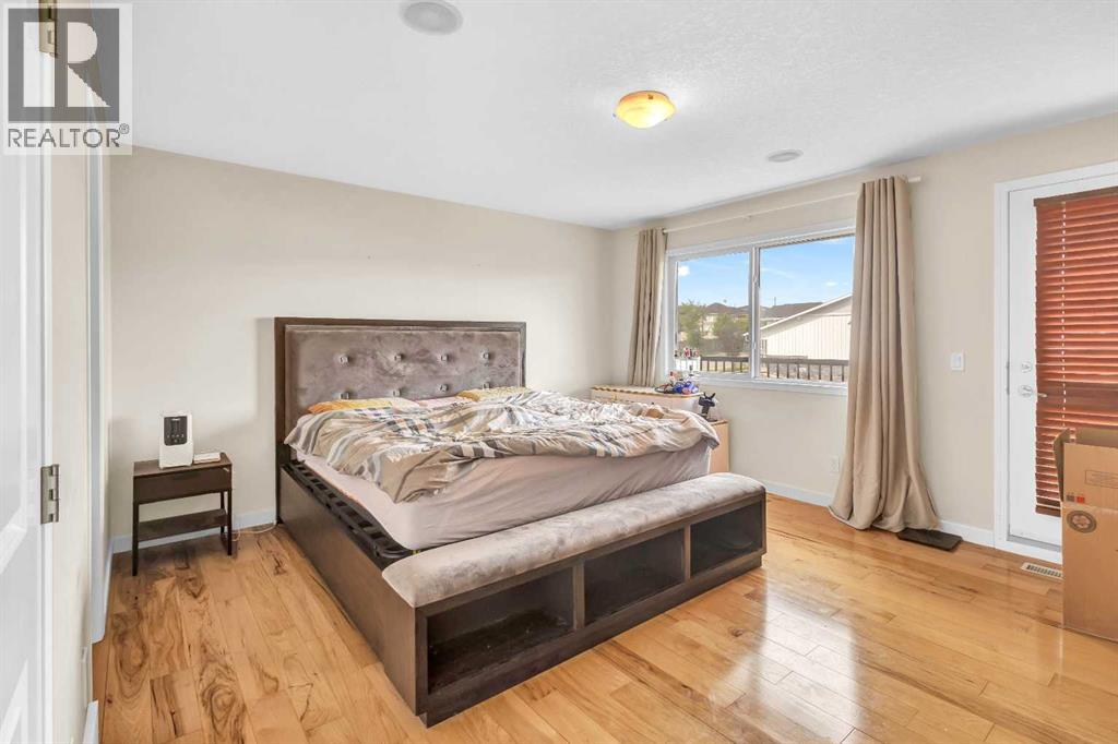 Photo 12 of 511 Cresthaven Place Sw, Calgary AB