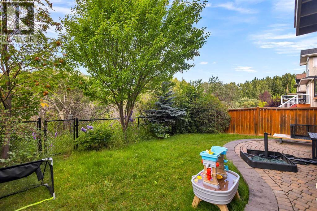 Photo 32 of 511 Cresthaven Place Sw, Calgary AB
