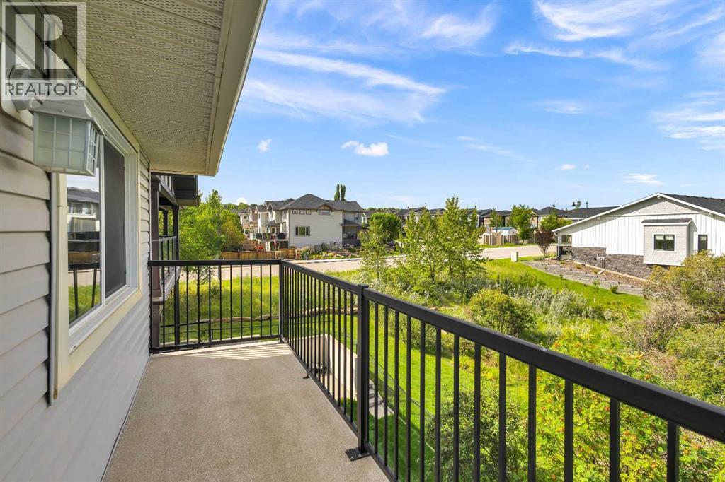 Photo 5 of 511 Cresthaven Place Sw, Calgary AB