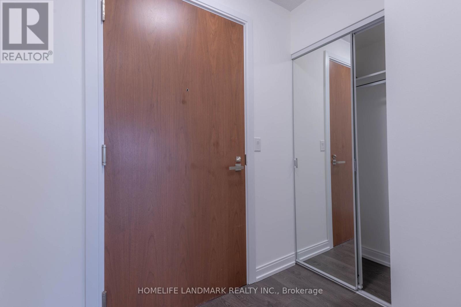 Photo 2 of 2618 275 Village Green Square, Toronto ON