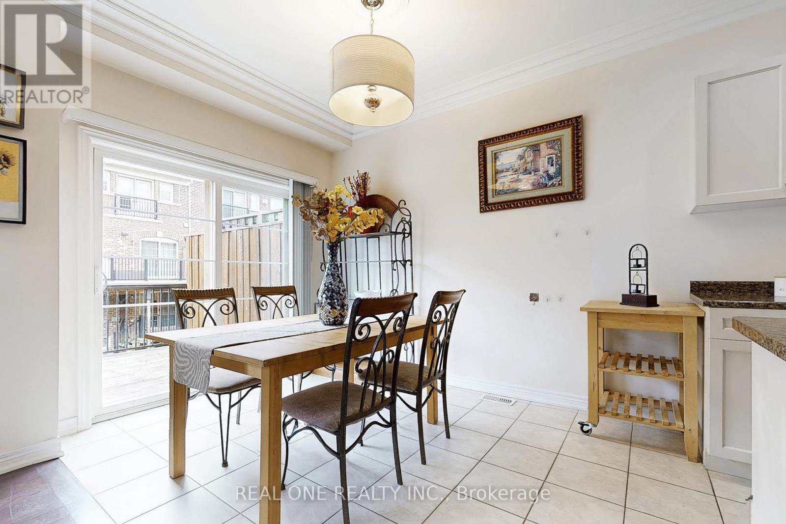 Photo 19 of 26 Kylemore Way, Markham ON