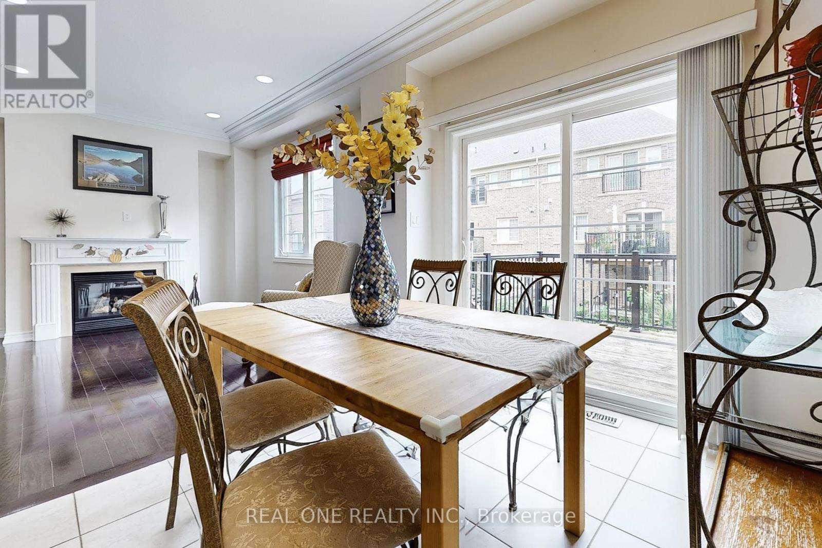 Photo 20 of 26 Kylemore Way, Markham ON