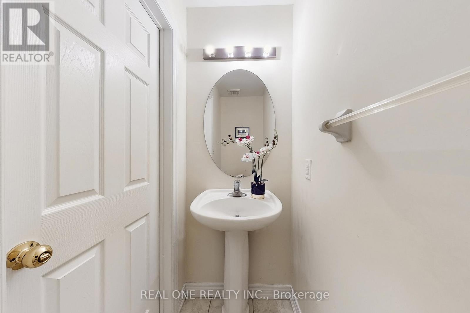 Photo 22 of 26 Kylemore Way, Markham ON