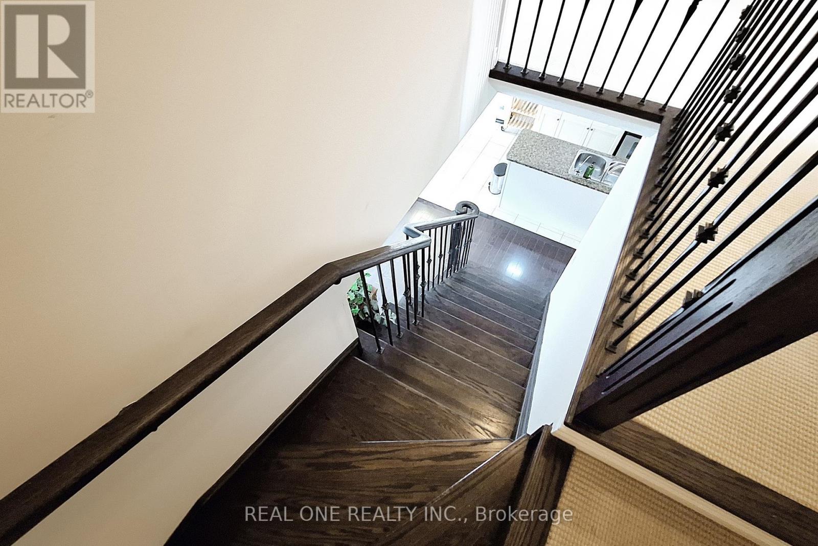 Photo 25 of 26 Kylemore Way, Markham ON