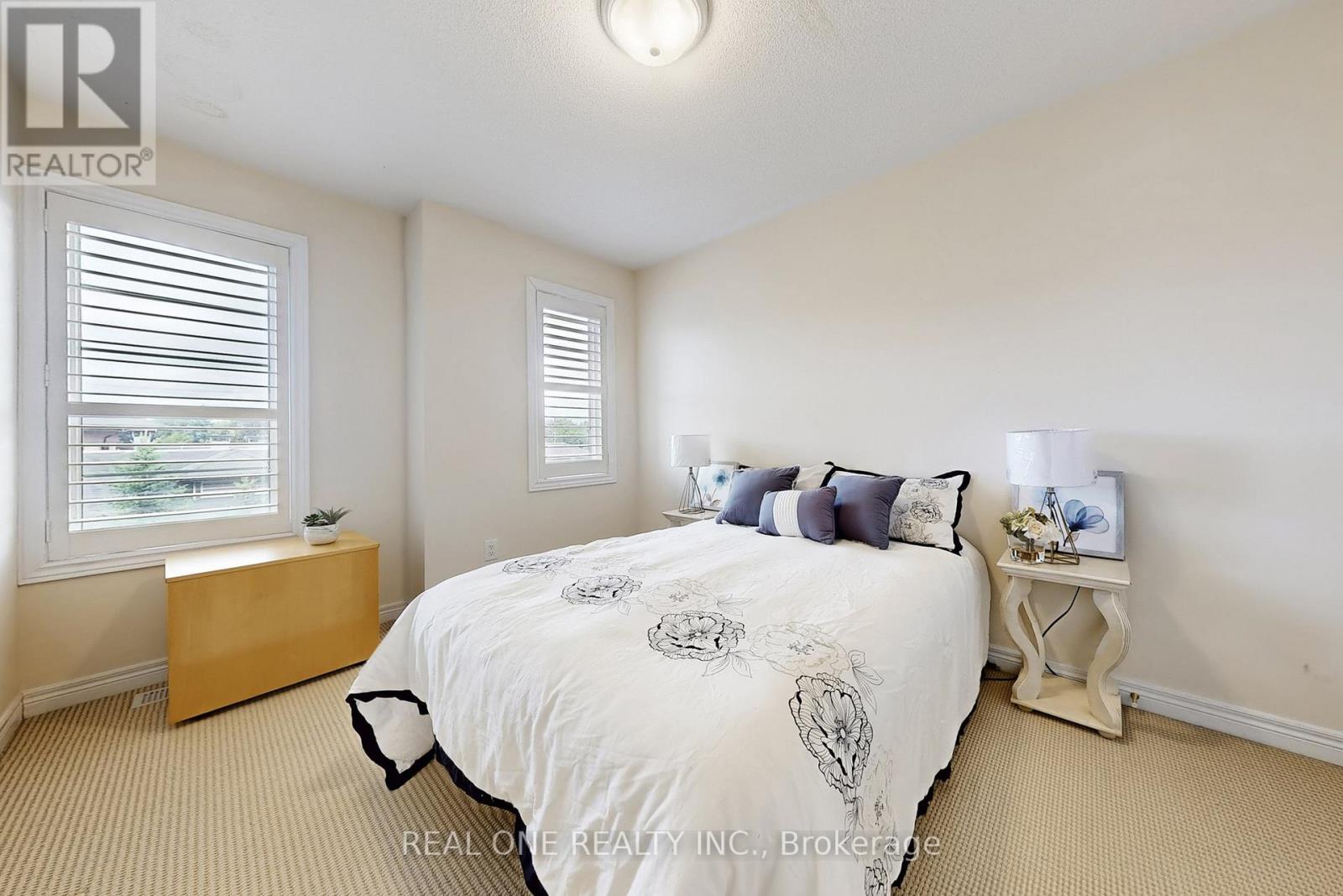 Photo 39 of 26 Kylemore Way, Markham ON