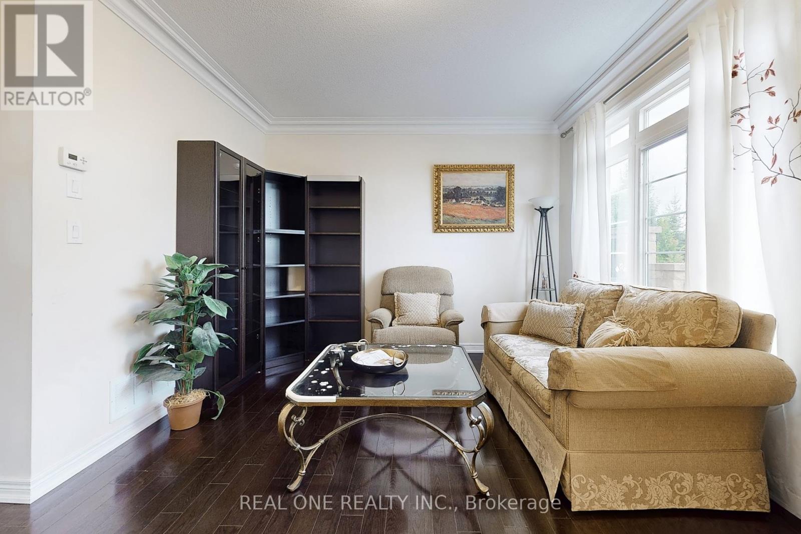 Photo 4 of 26 Kylemore Way, Markham ON