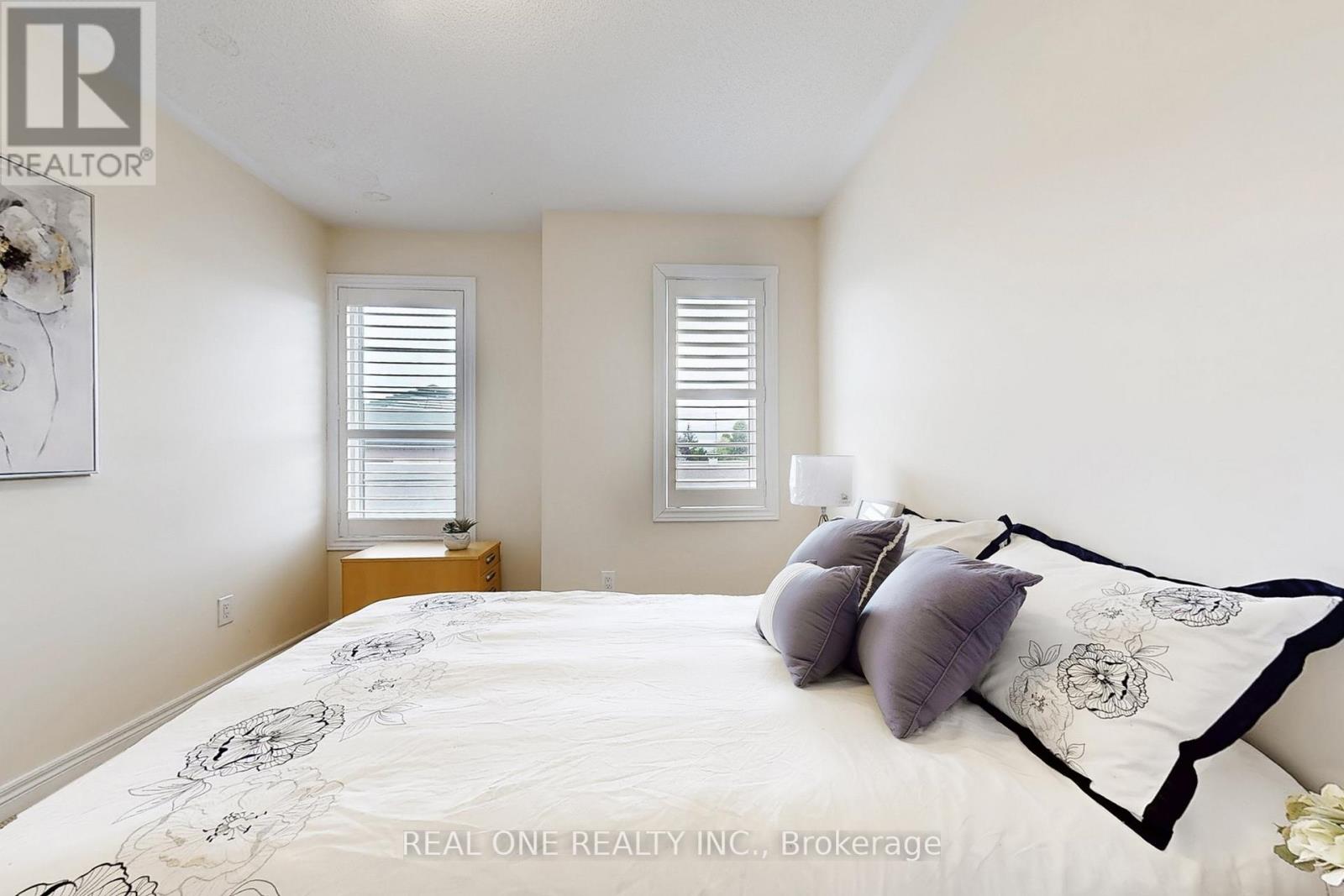 Photo 41 of 26 Kylemore Way, Markham ON