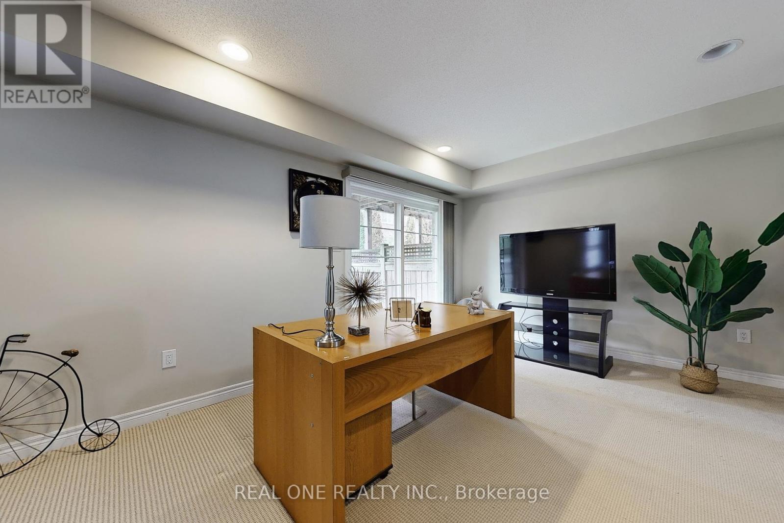 Photo 47 of 26 Kylemore Way, Markham ON