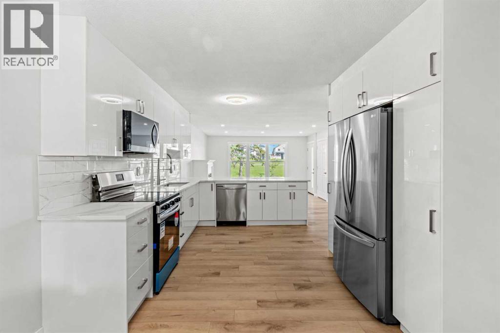 Single Family House Bungalow for Sale in  Templeby Road NE Temple Calgary 