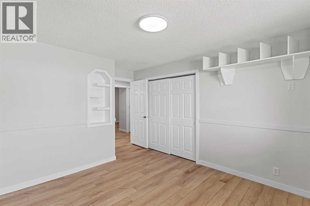 Single Family House Bungalow for Sale in  Templeby Road NE Temple Calgary 