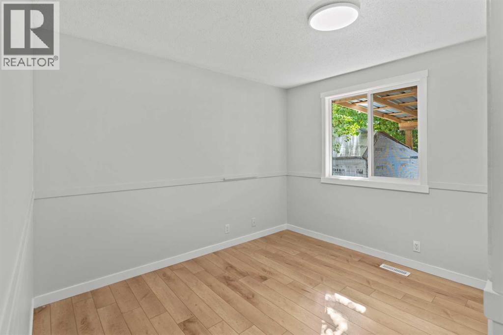Single Family House Bungalow for Sale in  Templeby Road NE Temple Calgary 