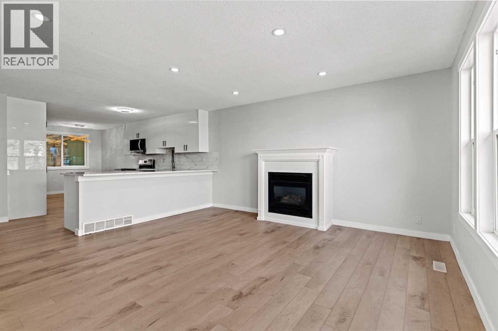 Single Family House Bungalow for Sale in  Templeby Road NE Temple Calgary 