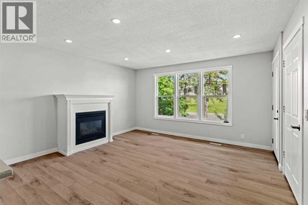 Single Family House Bungalow for Sale in  Templeby Road NE Temple Calgary 
