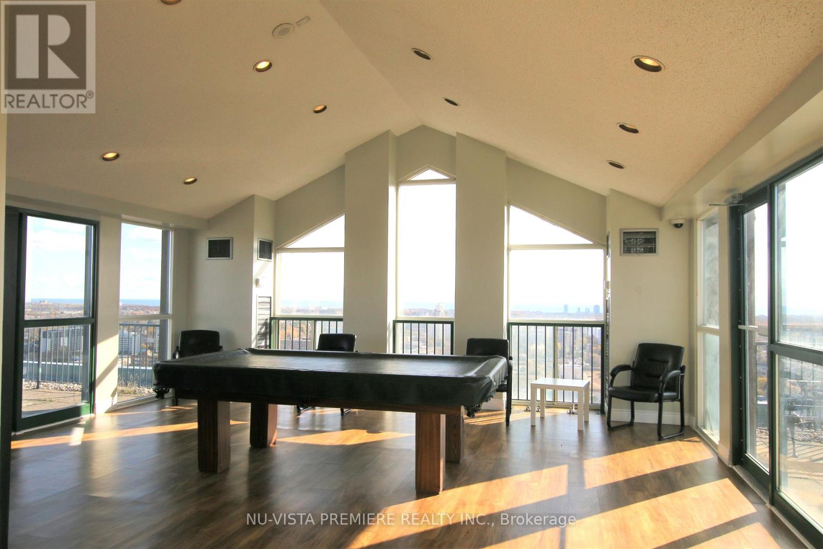 Photo 1 of 1406 115 Hillcrest Avenue, Mississauga ON