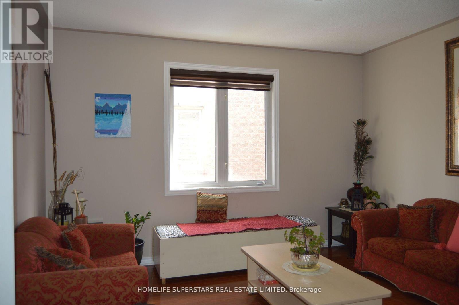 Photo 14 of 44 York Street W, Mississauga ON