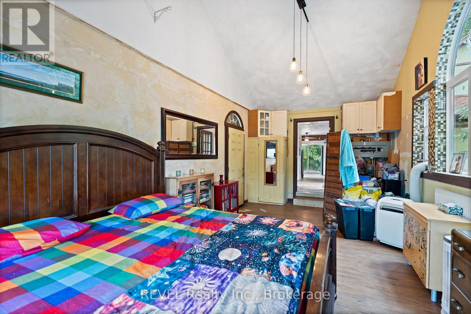 Photo 12 of 9580 Lincoln Street, Niagara Falls ON