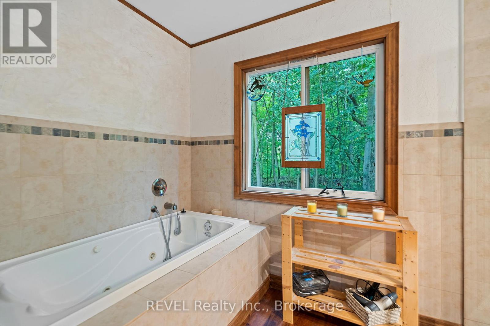 Photo 16 of 9580 Lincoln Street, Niagara Falls ON