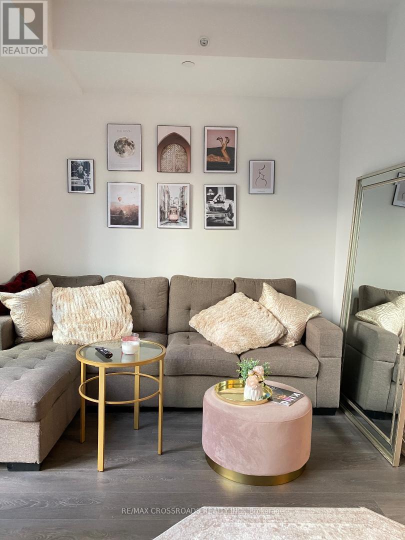 Photo 9 of 903 115 Blue Jays Way, Toronto ON