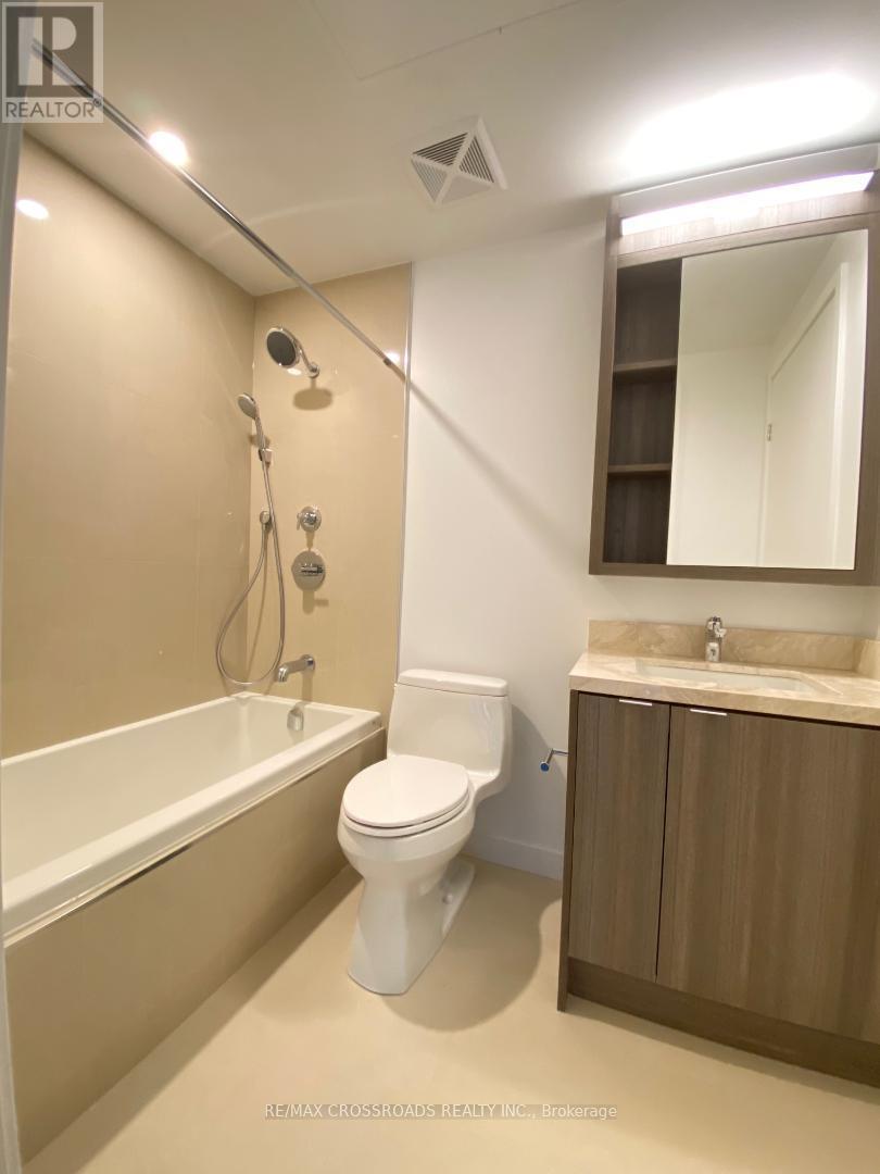 Photo 16 of 903 115 Blue Jays Way, Toronto ON