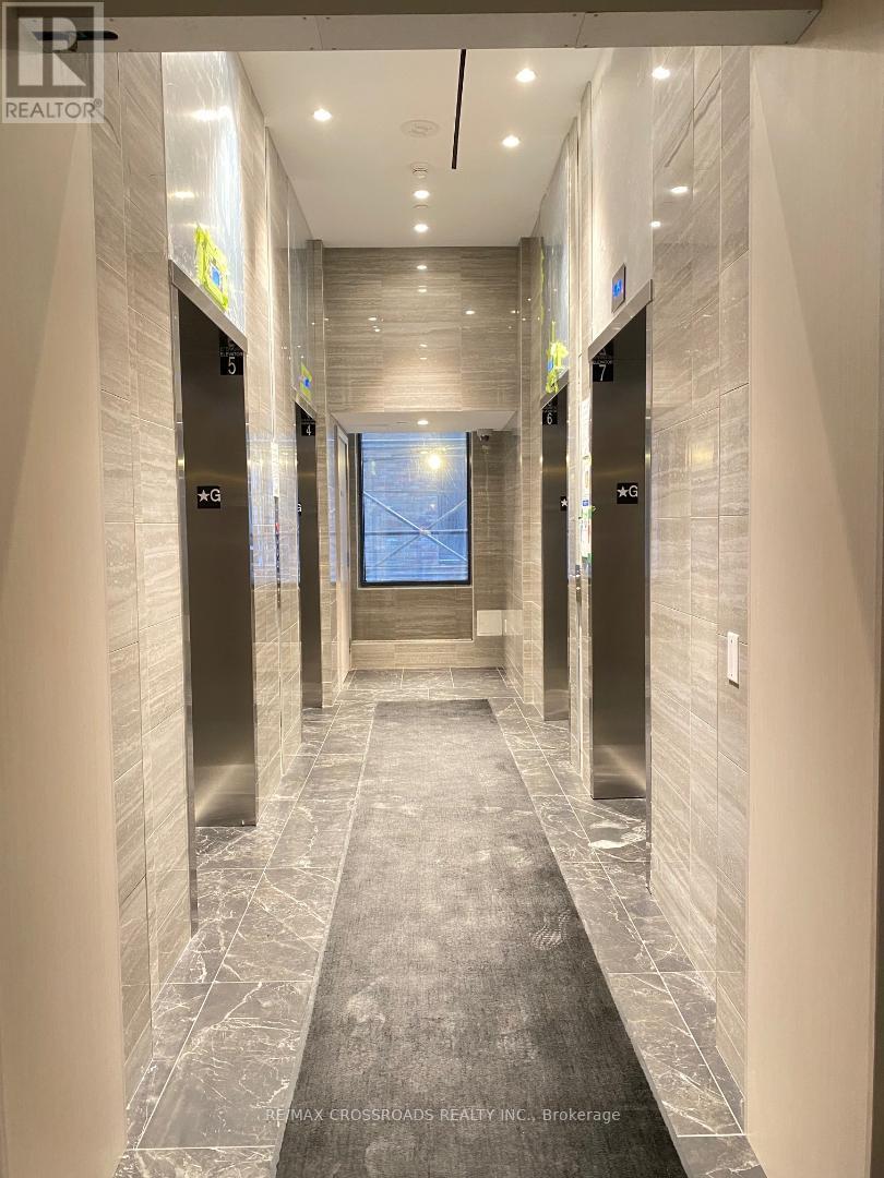 Photo 3 of 903 115 Blue Jays Way, Toronto ON