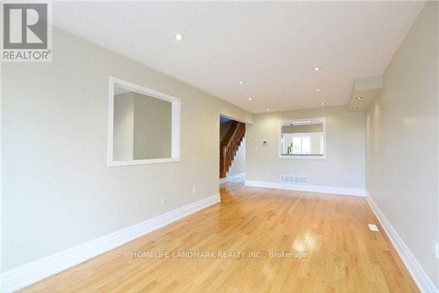 Photo 6 of 64 Beresford Drive, Richmond Hill ON