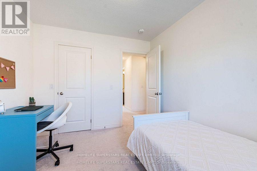 Photo 5 of 42 Fresnel Road, Brampton ON