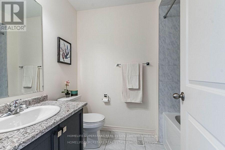 Photo 33 of 42 Fresnel Road, Brampton ON
