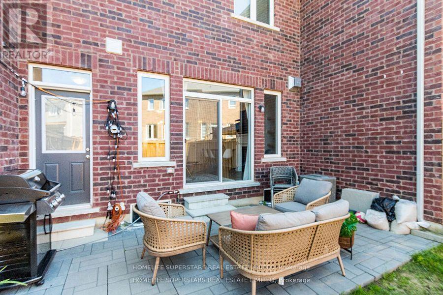 Photo 22 of 42 Fresnel Road, Brampton ON