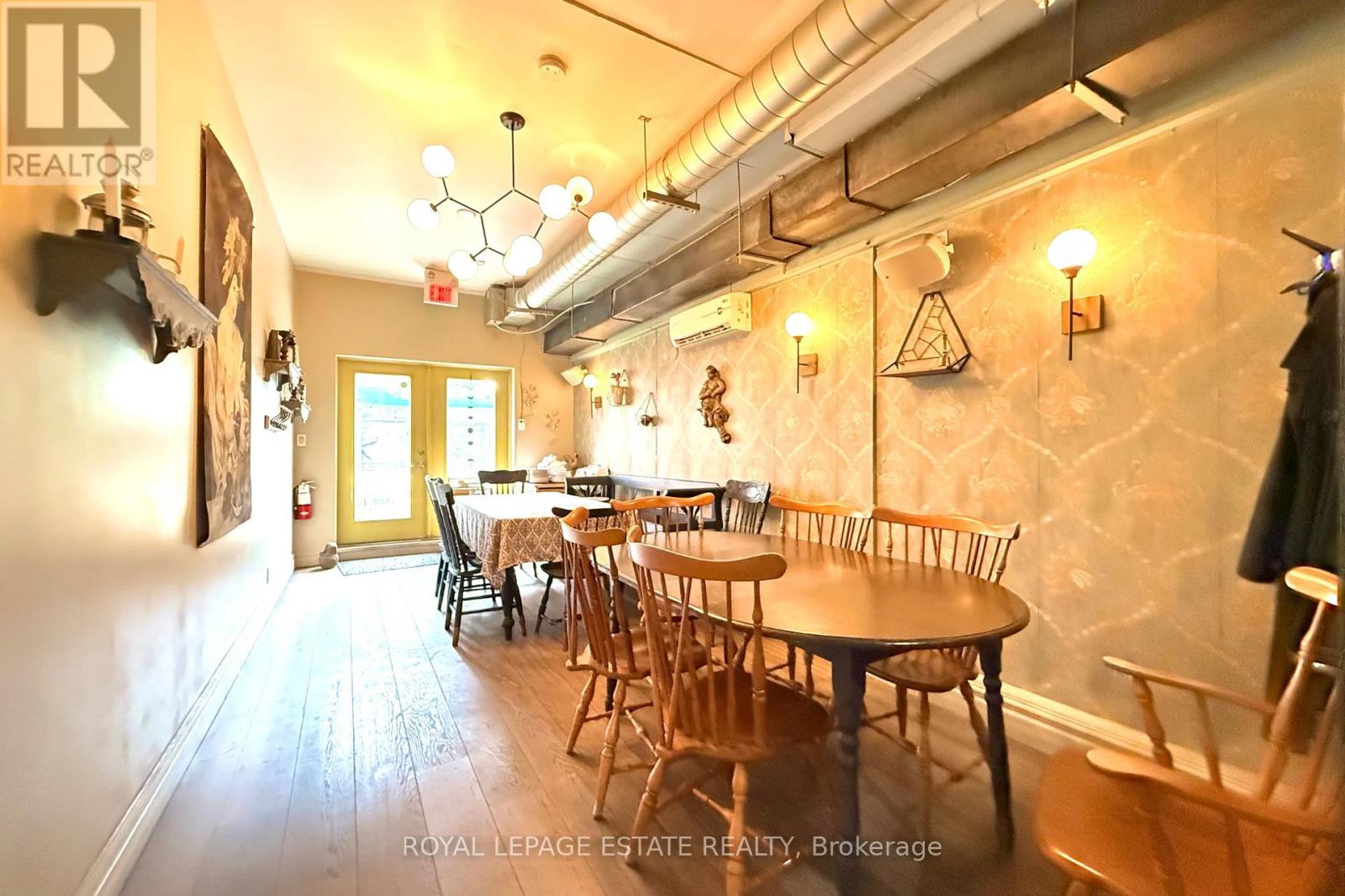 Photo 17 of 2800 Dundas Street W, Toronto ON