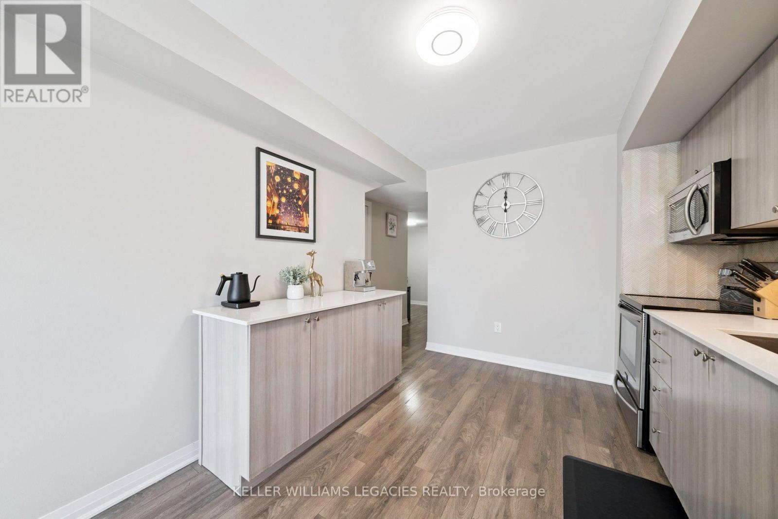 Photo 25 of 189 William Duncan Road, Toronto ON