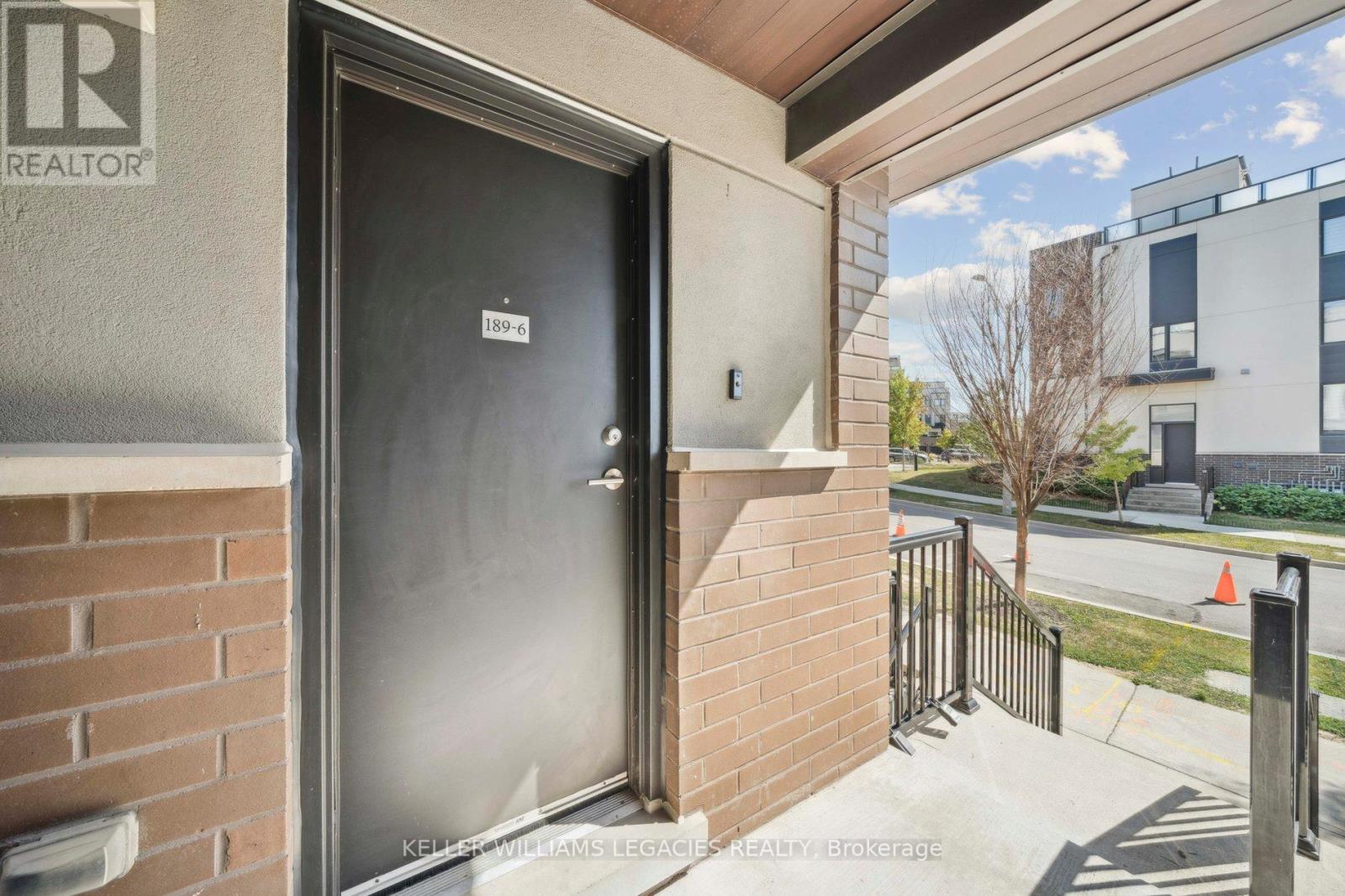 Photo 21 of 189 William Duncan Road, Toronto ON