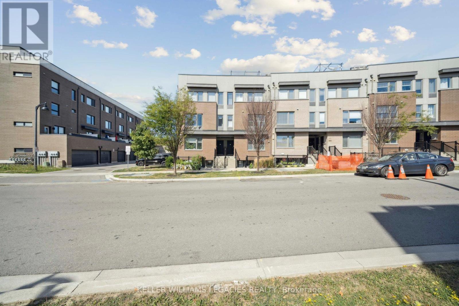 Photo 23 of 189 William Duncan Road, Toronto ON