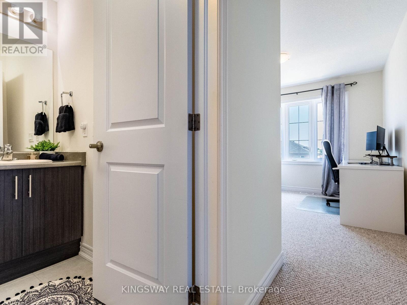 Photo 21 of 2 279 Skinner Road, Hamilton ON