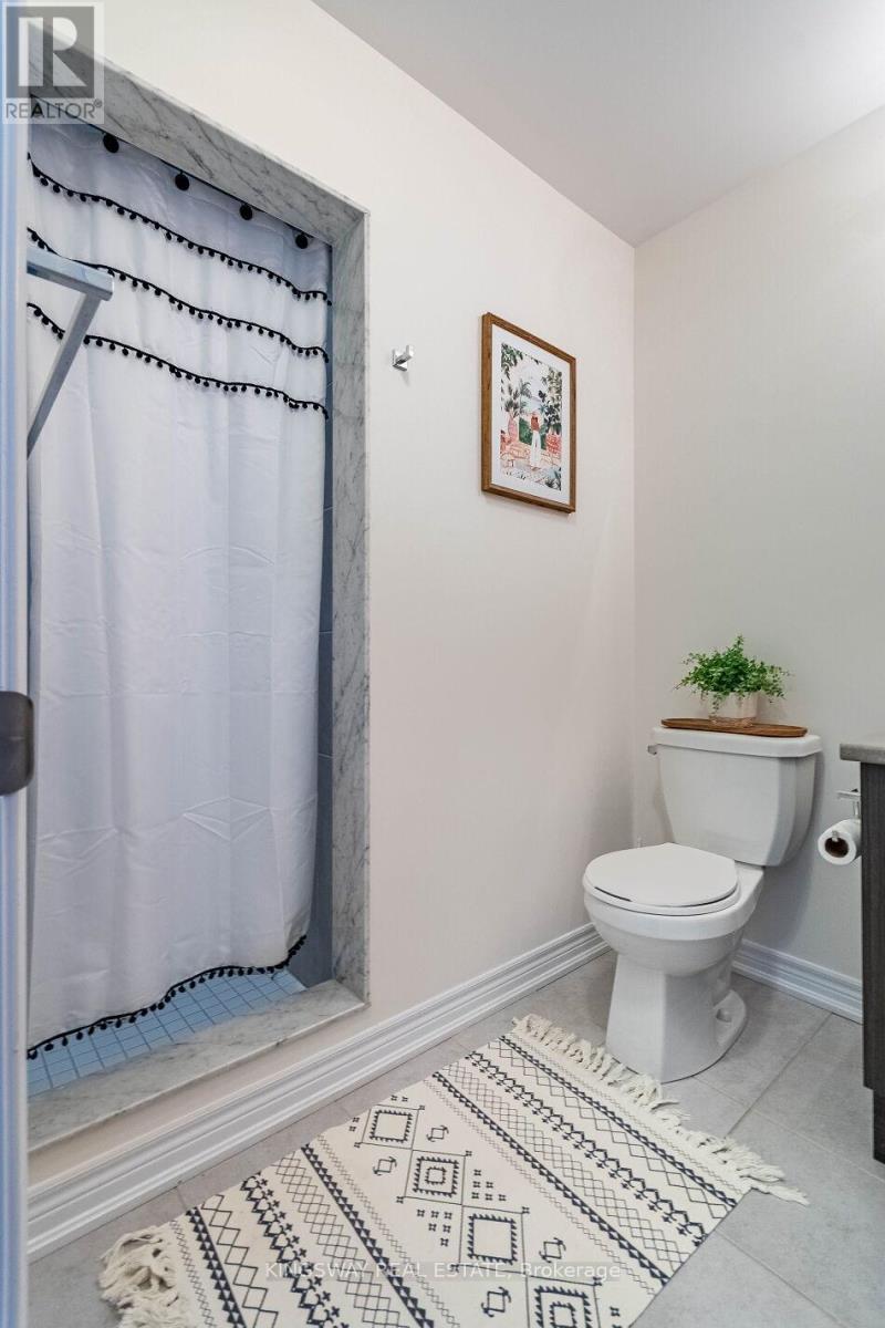 Photo 25 of 2 279 Skinner Road, Hamilton ON