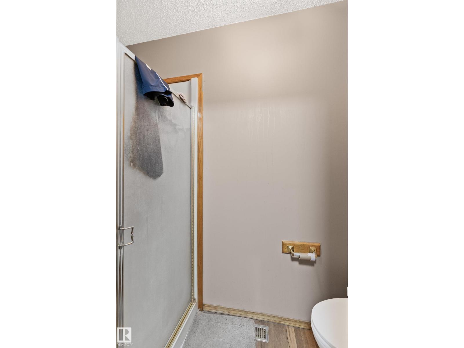 Photo 1 of 4231 32 Av Nw, Edmonton AB