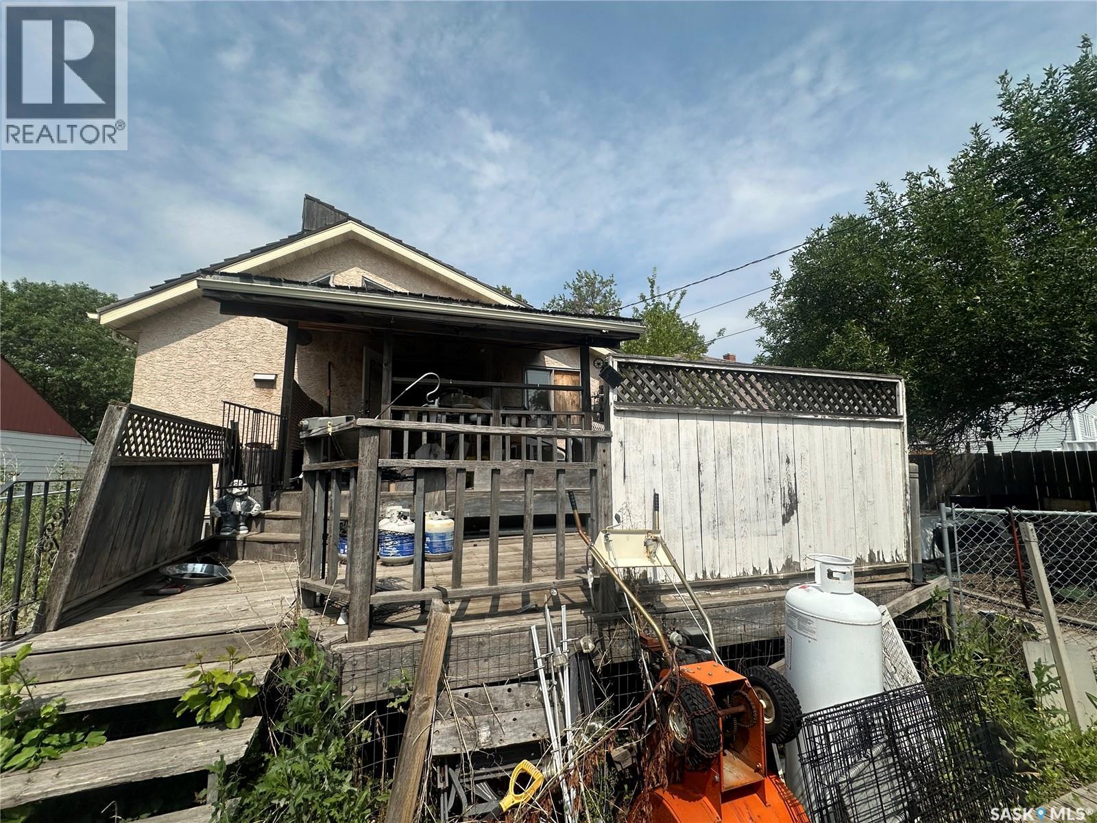 Single Family House Bungalow for Sale in  Charles CRESCENT Regina 