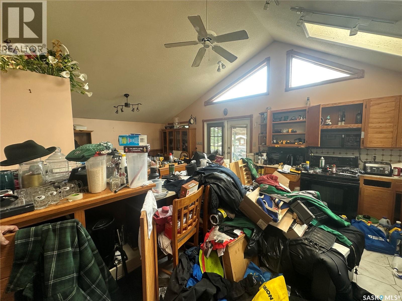 Single Family House Bungalow for Sale in  Charles CRESCENT Regina 