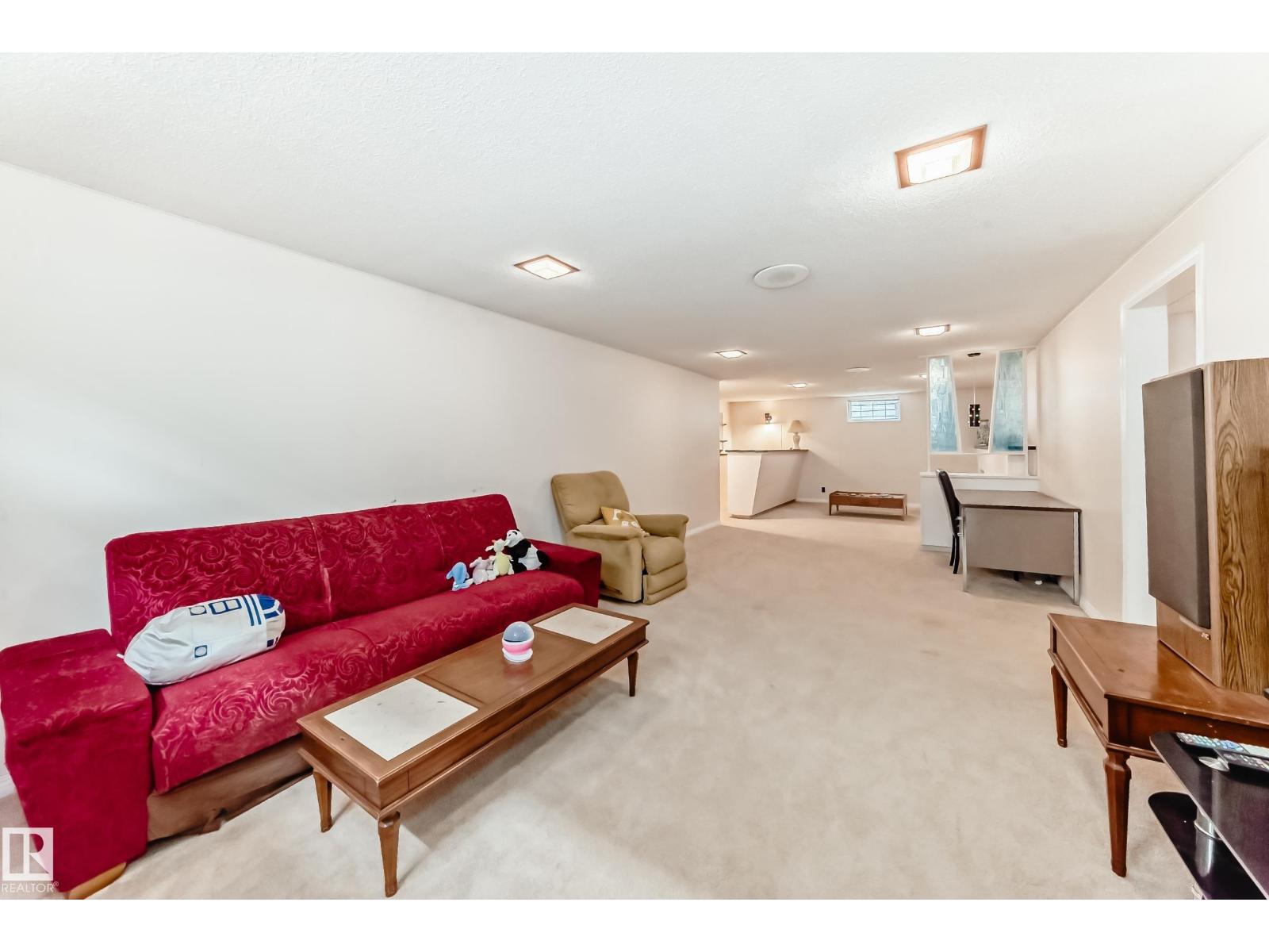 Photo 32 of 13232 115 St Nw, Edmonton AB
