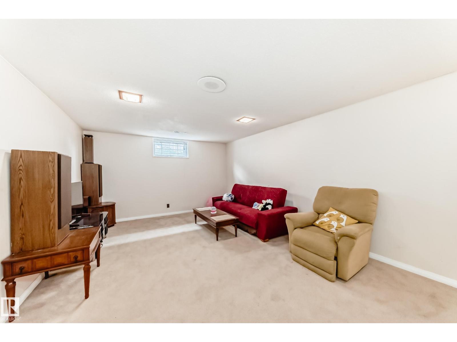 Photo 16 of 13232 115 St Nw, Edmonton AB