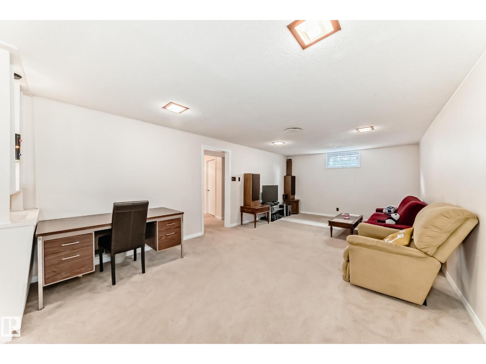 Photo 18 of 13232 115 St Nw, Edmonton AB