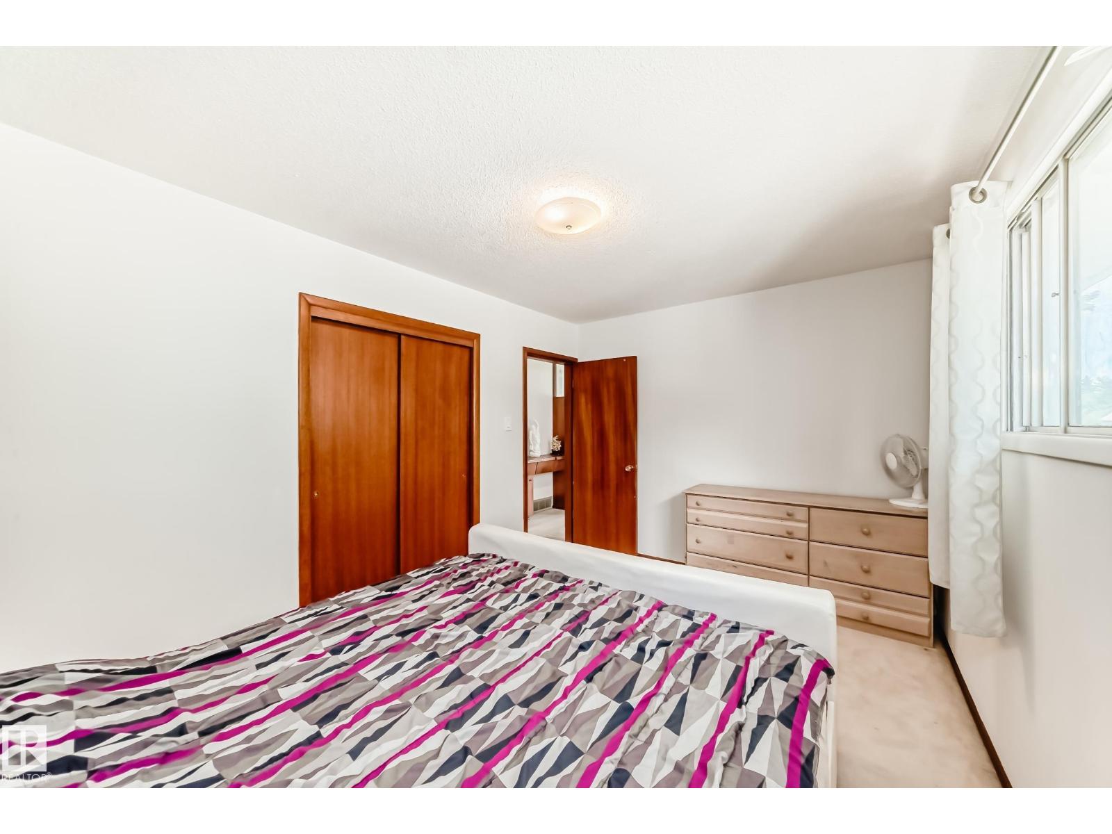 Photo 40 of 13232 115 St Nw, Edmonton AB