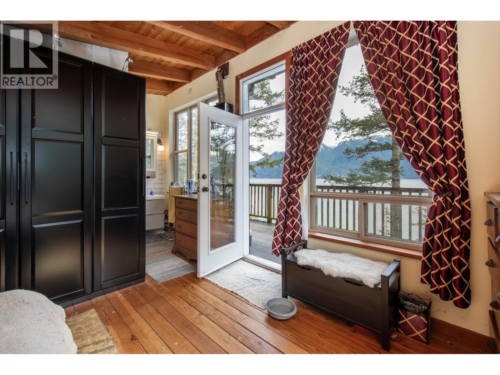 1772 MOUNT ARTABAN ROAD, Gambier Island