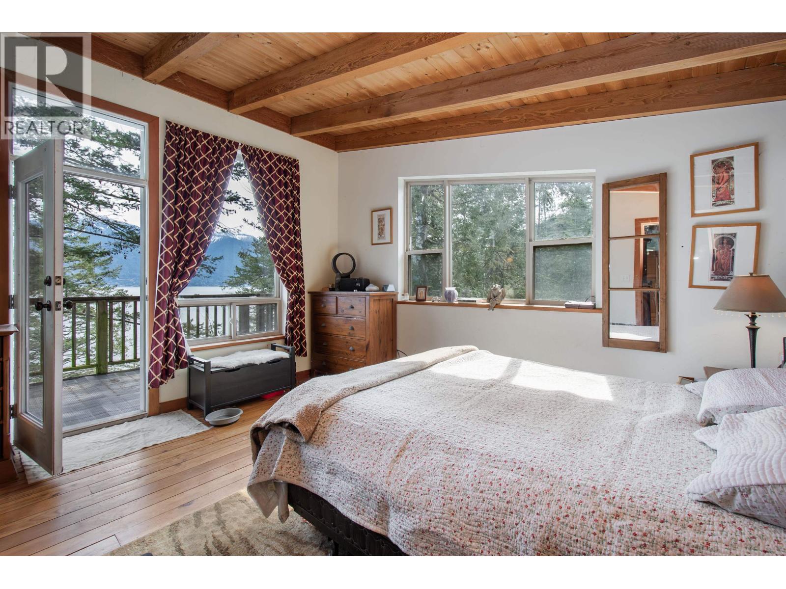 1772 MOUNT ARTABAN ROAD, Gambier Island