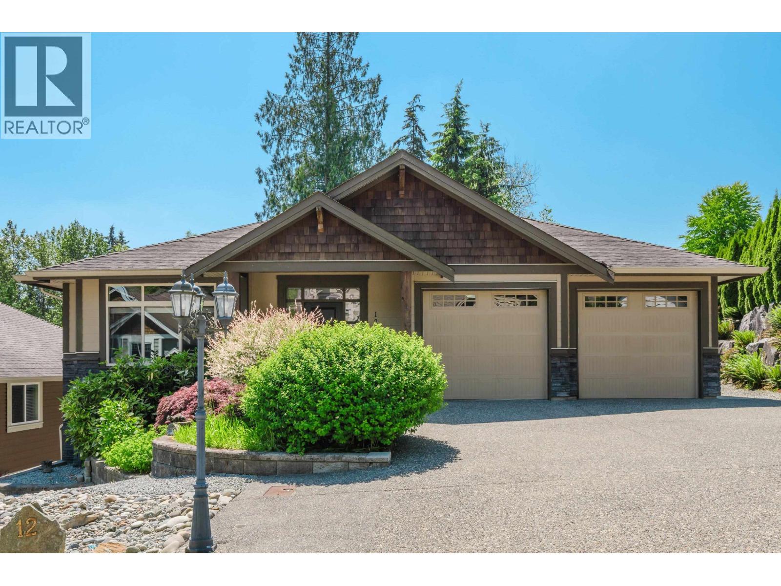 Photo 3 of 12 13210 Shoesmith Crescent, Maple Ridge BC